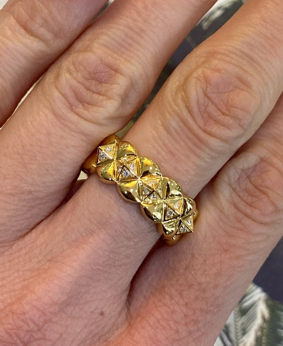 18K Yellow Gold Diamond Pyramid Ring