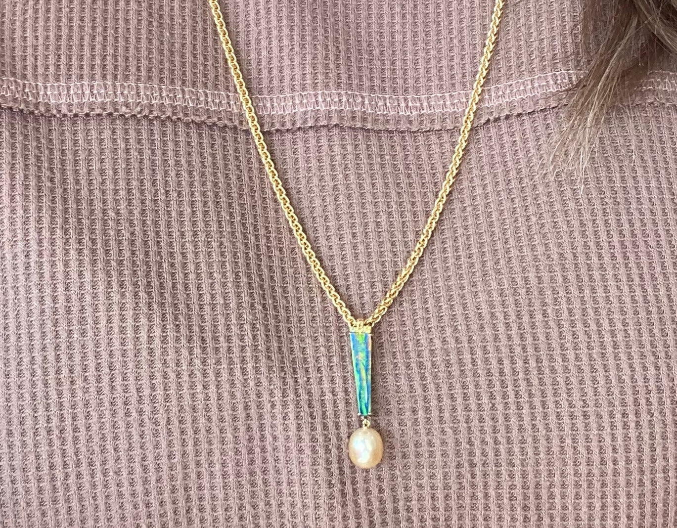 18K Yellow Gold Opal Pearl and Green Garnet Pendant Necklace