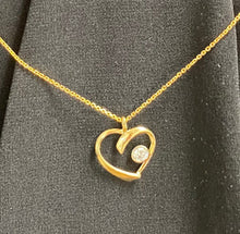 Load image into Gallery viewer, Vintage Open Heart Diamond Inset Necklace
