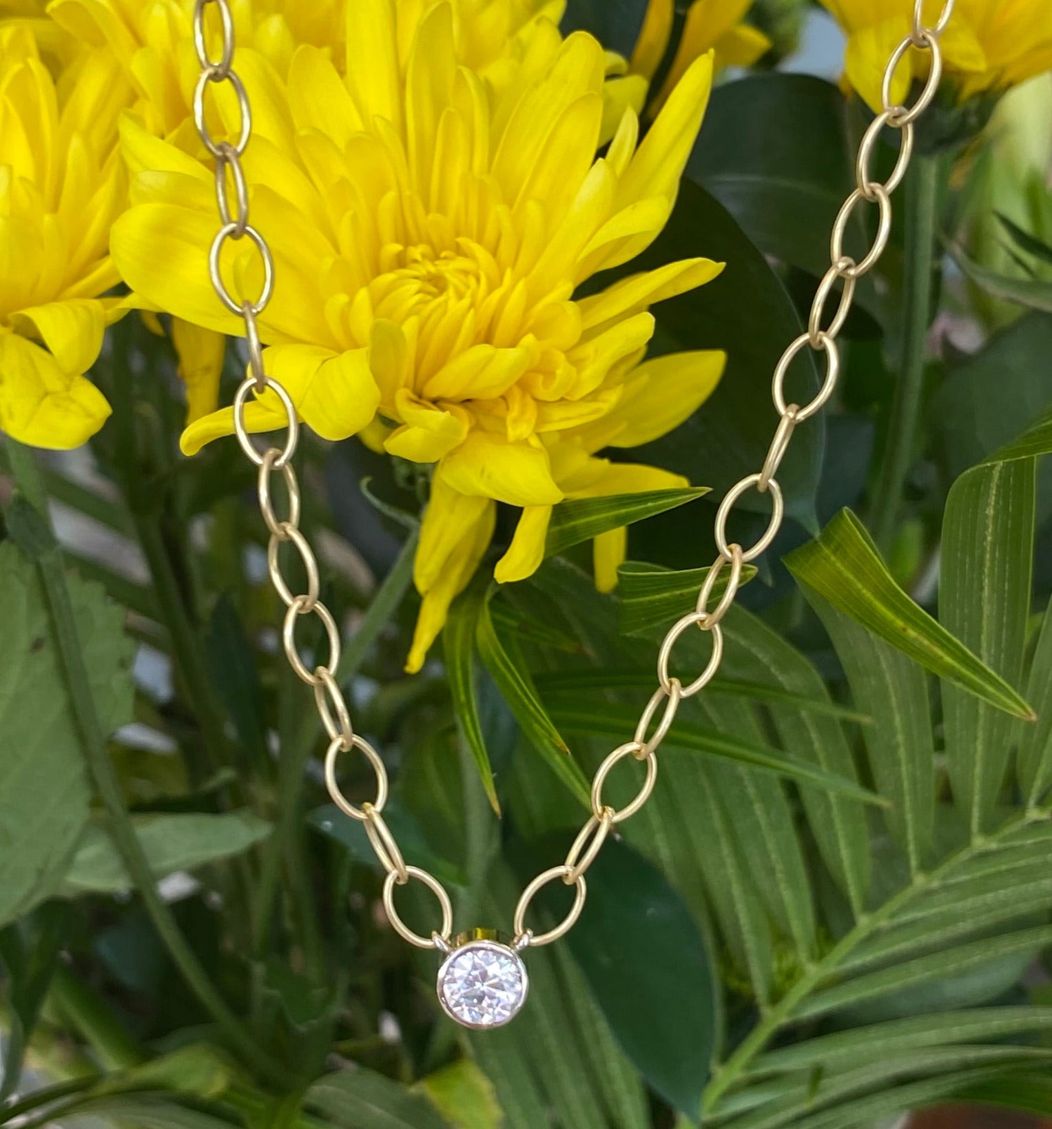 18K Yellow Gold Vintage Bezel Set Round Diamond Necklace