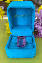 Load image into Gallery viewer, Vintage Yellow Gold Amethyst Cocktail Ring

