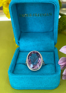 White Gold Vintage Oval Amethyst Ring