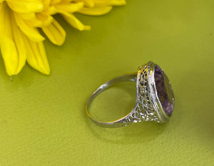 White Gold Vintage Oval Amethyst Ring