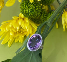 Load image into Gallery viewer, White Gold Vintage Oval Amethyst Ring
