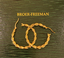 Load image into Gallery viewer, Yellow Gold Round Medium Twist Hoops
