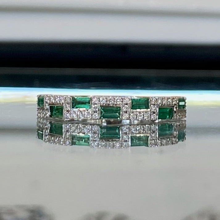 Emerald Echo Diamond Ring