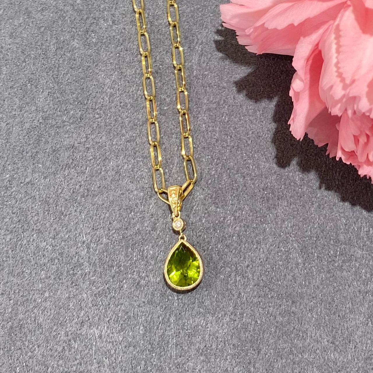 Pear of Paradise Peridot Necklace