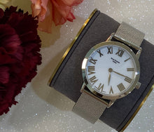 Load image into Gallery viewer, White Dial Gold Toned Mesh Bracelet Watch

