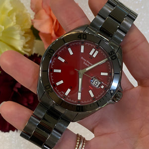 Scarlet Dial Black Accent Slate Grey Toned Bracelet Diver's Watch