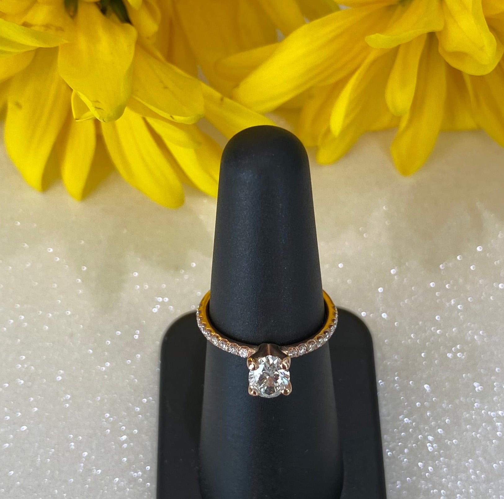 Rose Gold Oval Diamond Engagment Ring