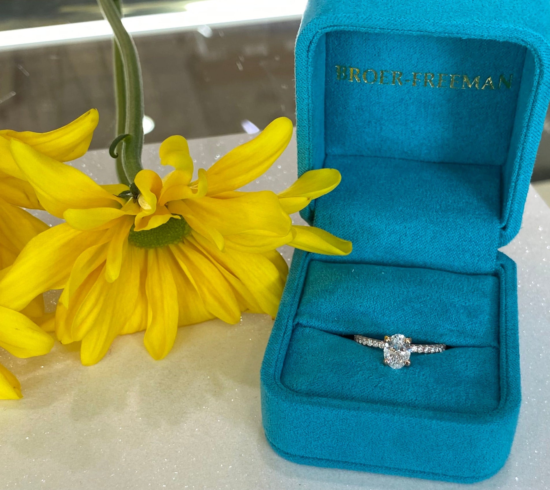 Rose Gold Oval Diamond Engagment Ring