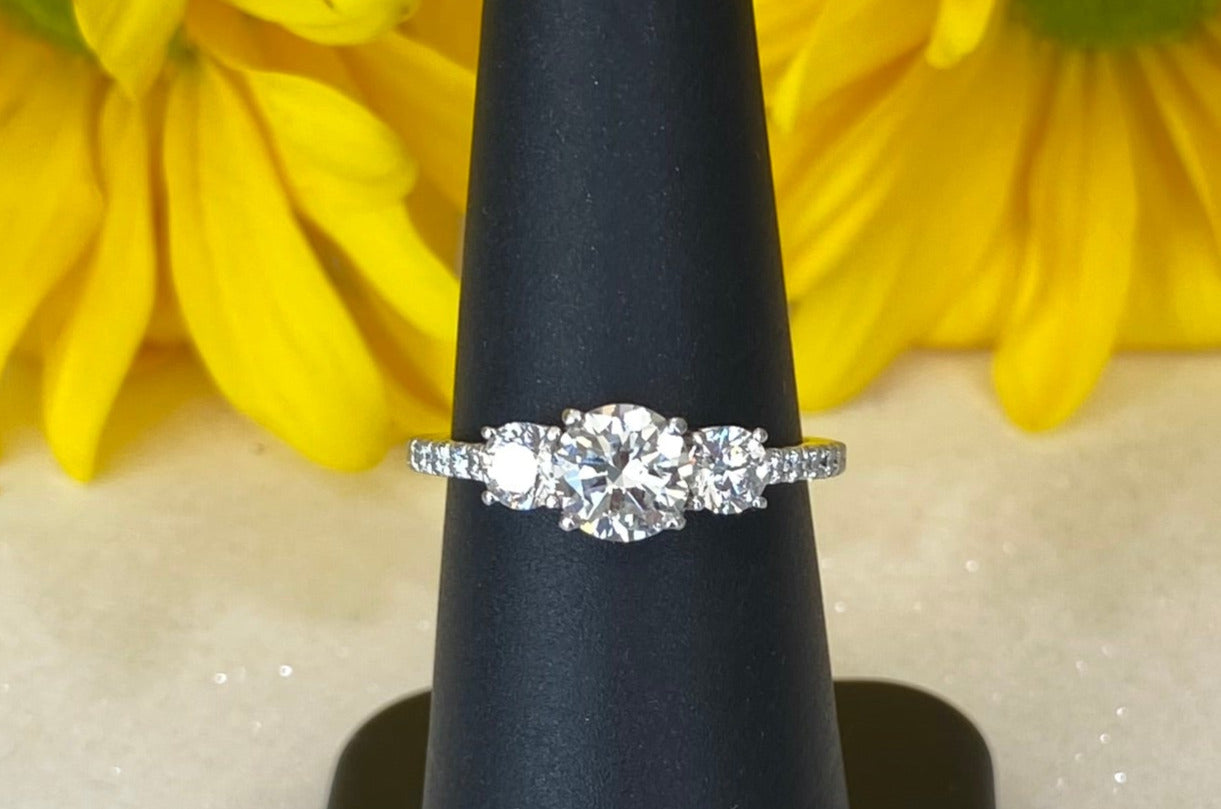 Three Stone Round Diamond Platinum Engagement Ring