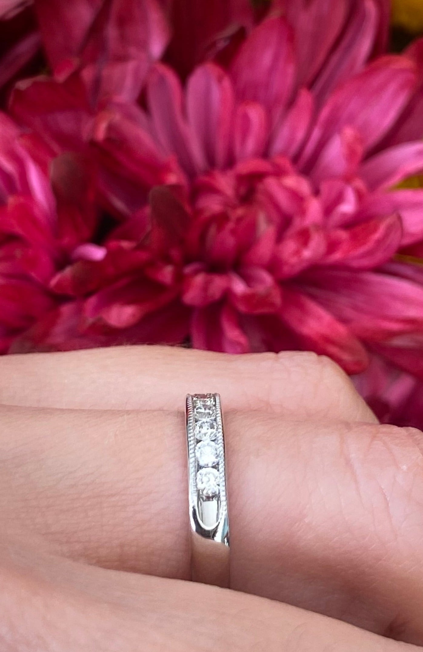 Vintage Round Diamond Band