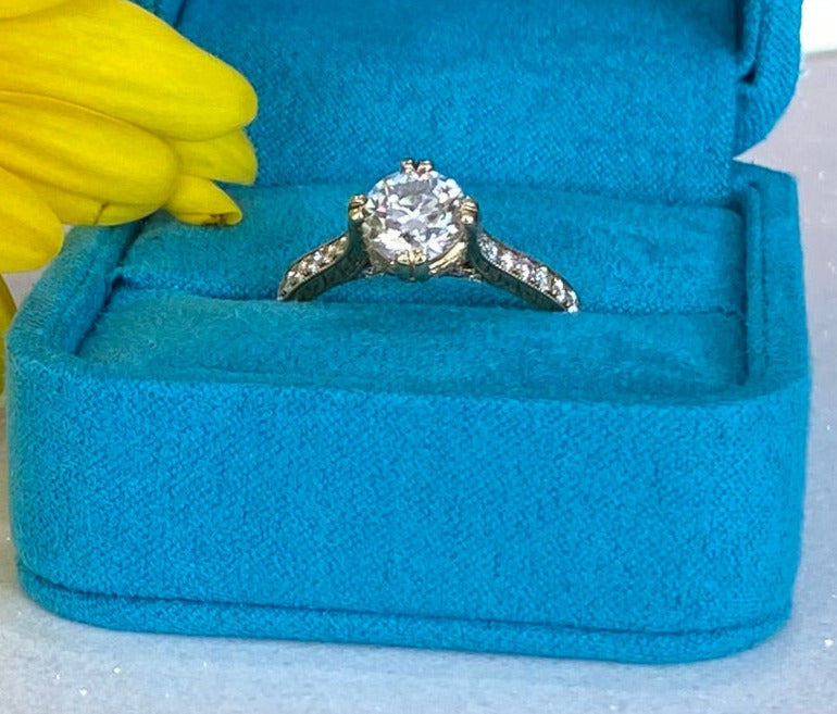 Yellow Gold Round Diamond Hand Engraved Engagment Ring