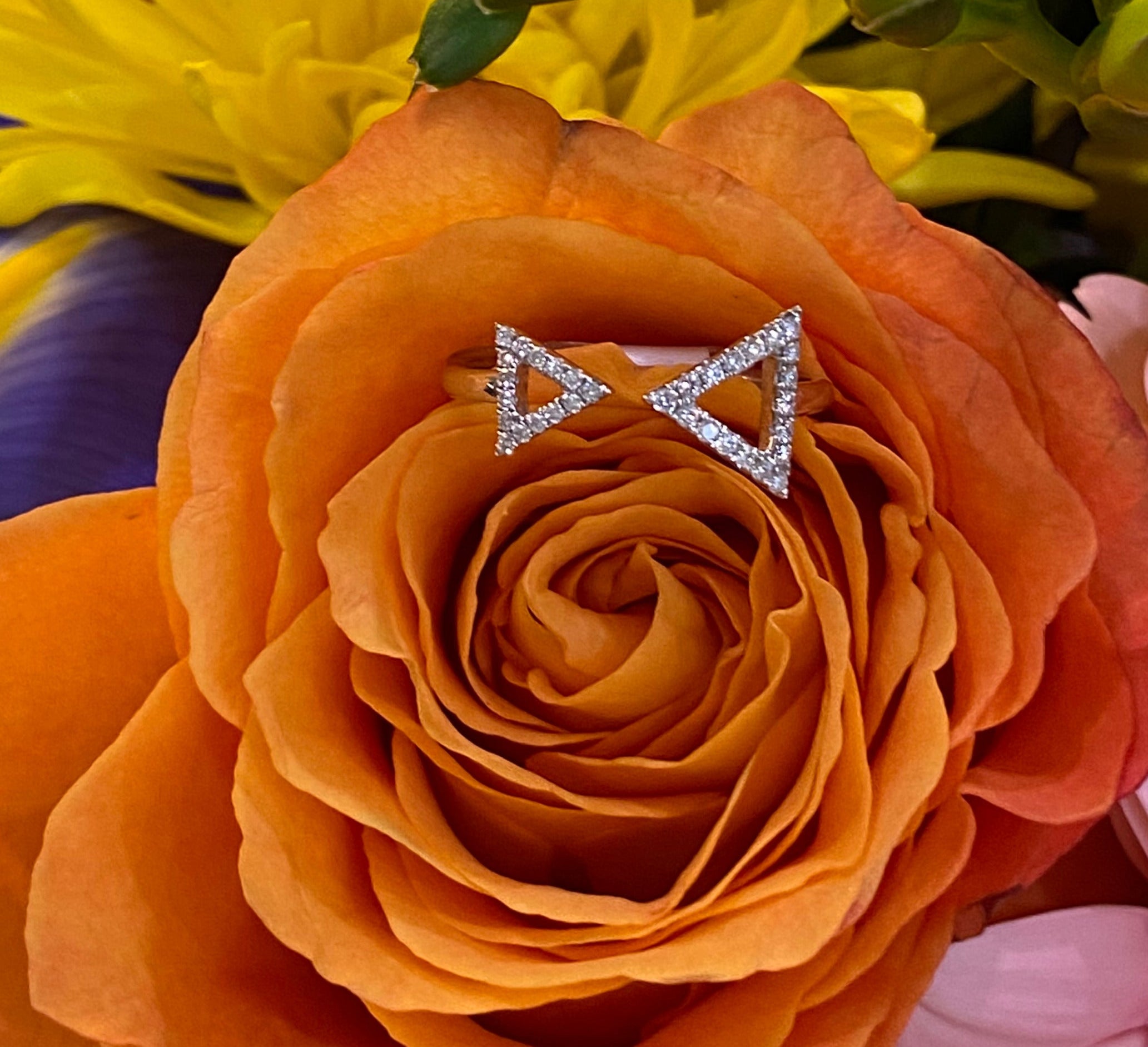 White Gold Double Triangle Tension Ring