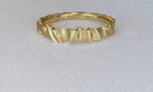 Load image into Gallery viewer, 18K Gold Satin Finish Wavy Gold Bangle
