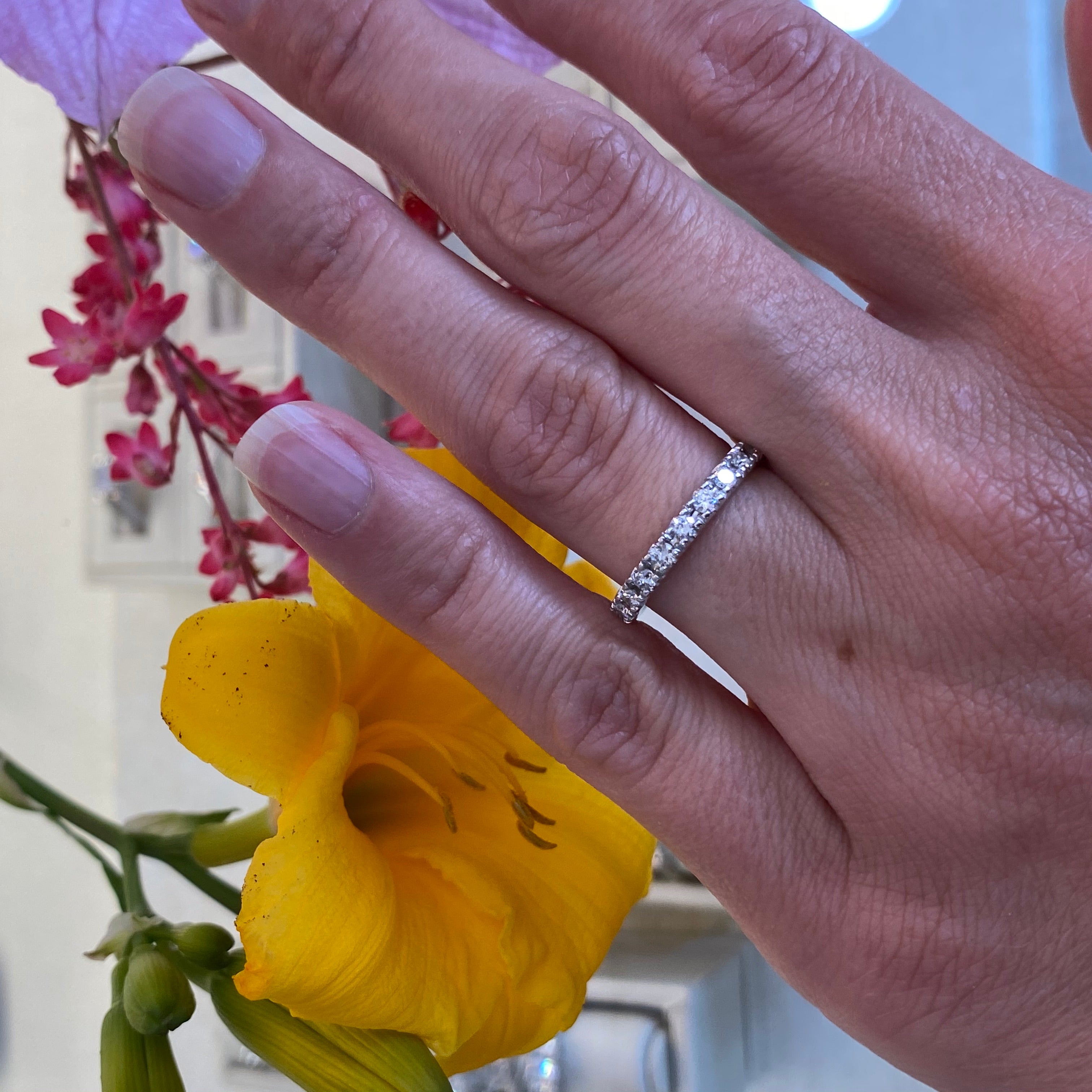 Classic Round Diamond Band