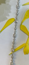 Load image into Gallery viewer, Quatrefoil Diamond Line Bracelet
