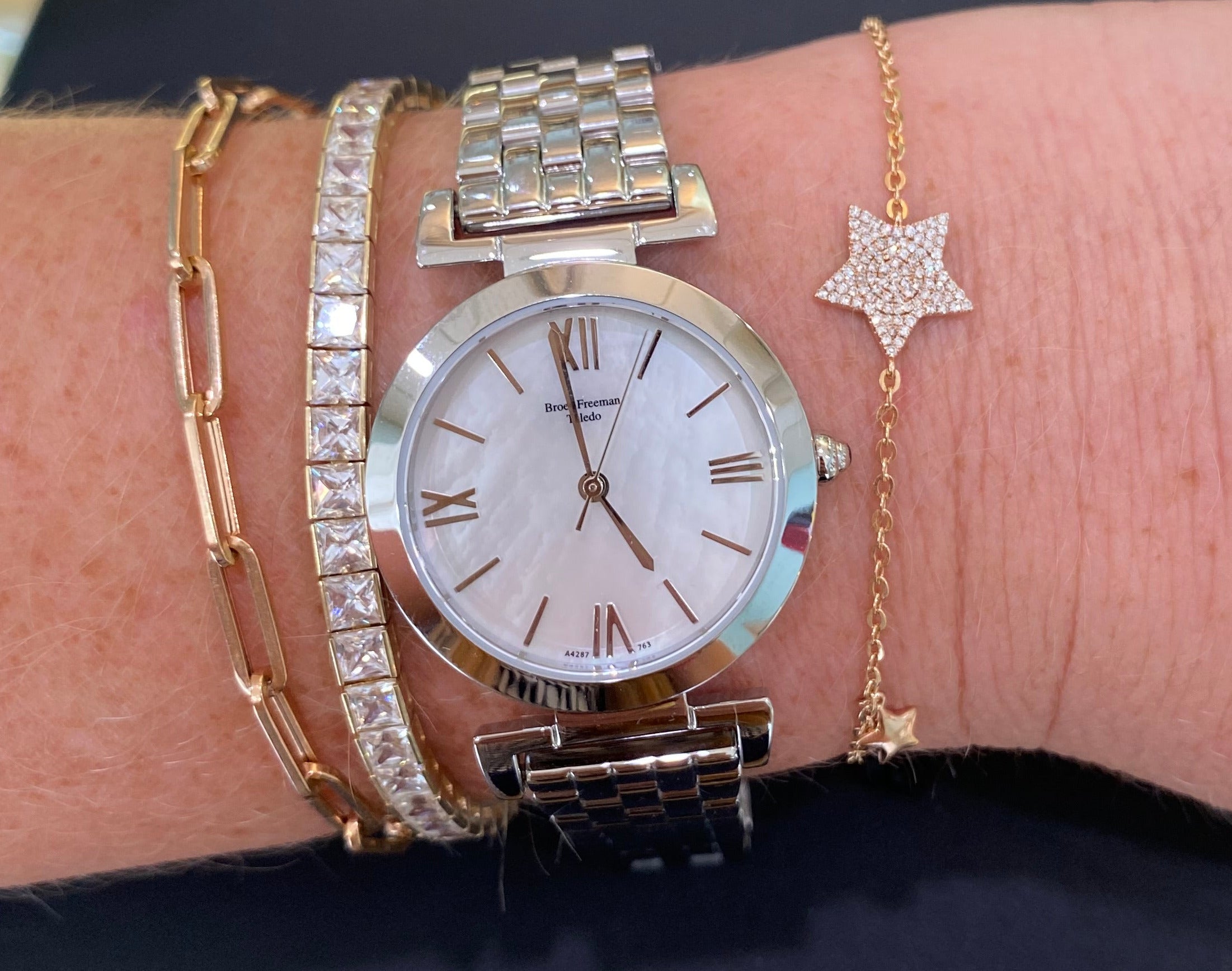 Mother of Pearl Dial Silver Toned Bracelet Watch