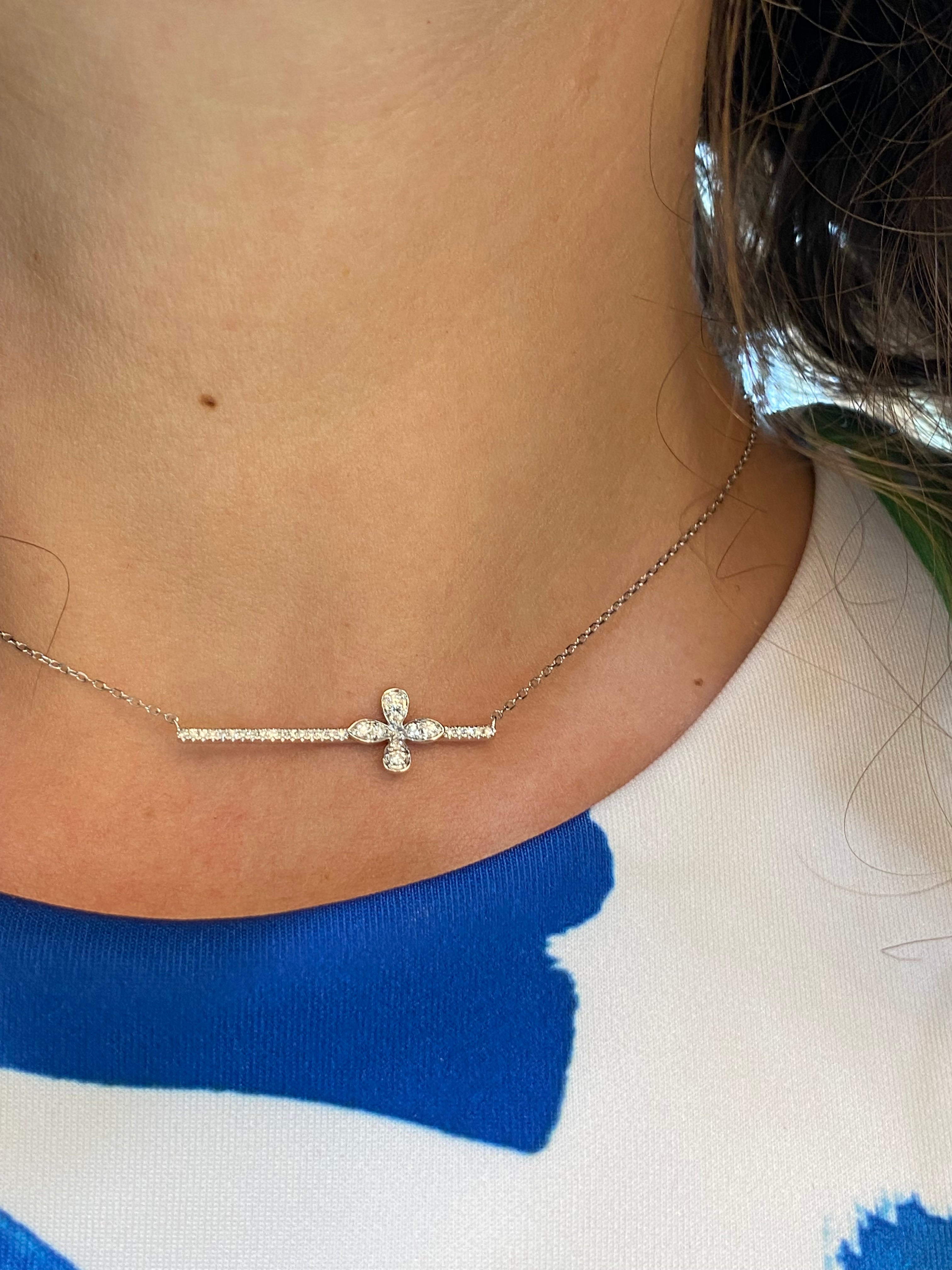 Diamond Flower Bar Necklace in White Gold