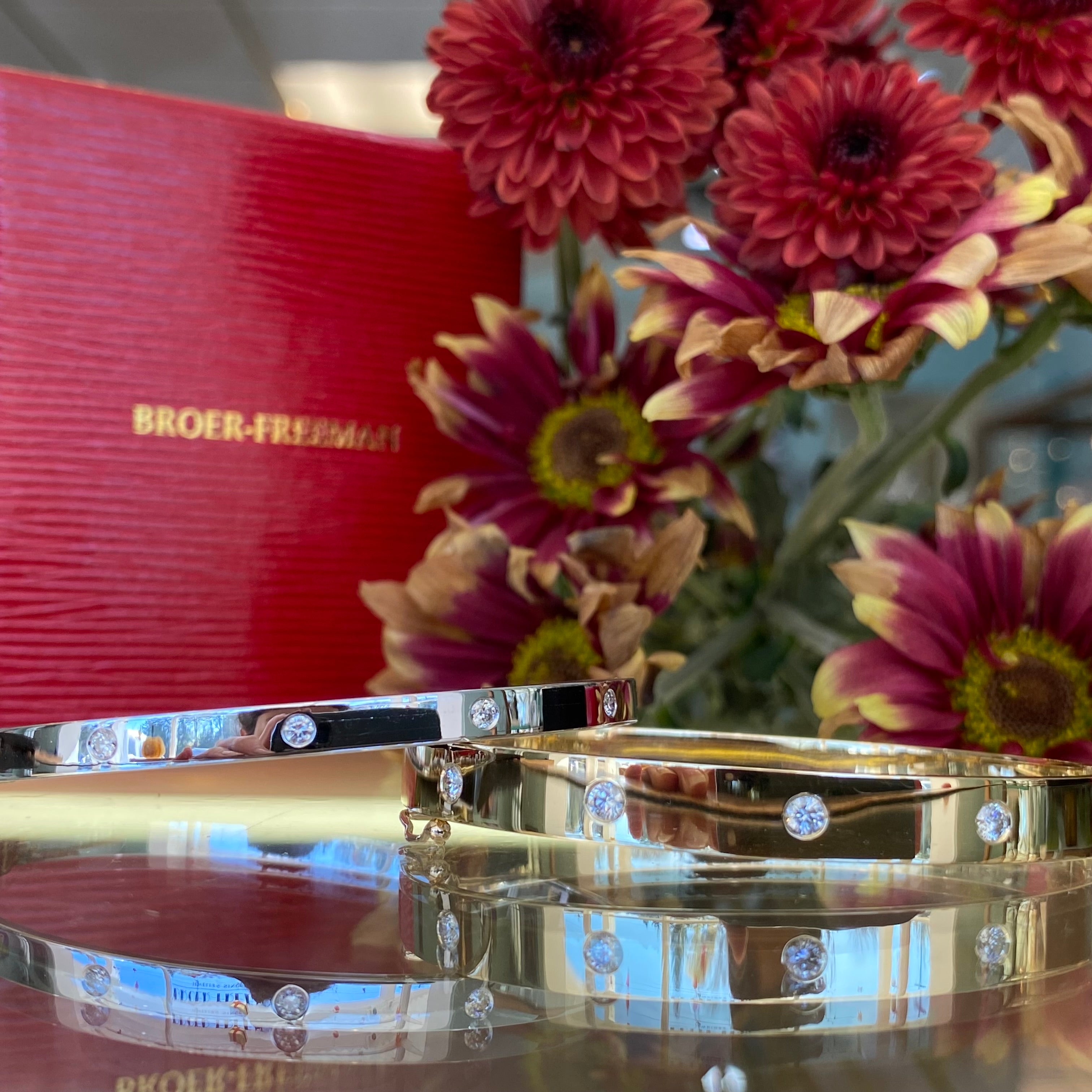 Iconic Diamond Bangle Bracelet in 18K White Gold