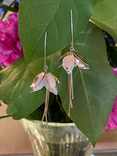 Load image into Gallery viewer, Earrings Of The Fuchsia
