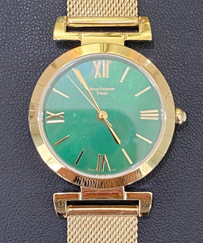 Forest Green Mother of Pearl Gold Mesh Bracelet Watch