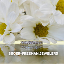 Load image into Gallery viewer, White gold scalloped diamond ring
