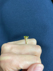 Elegant Peridot & Diamond Ring