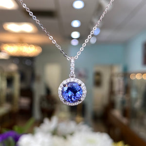 Tanzanite & Diamond Necklace in White Gold with Adjustable Chain